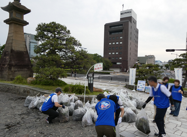 P1003938-2-c.png