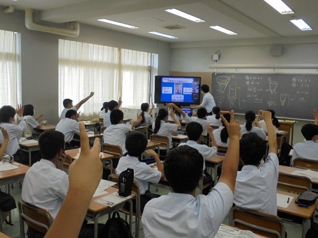 奈良県立青翔中学校の様子2.jpg