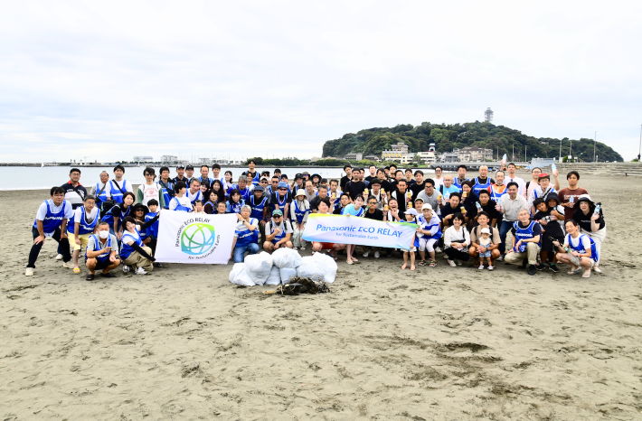 片瀬東浜海水浴場（江の島）清掃活動のボランティアを実施