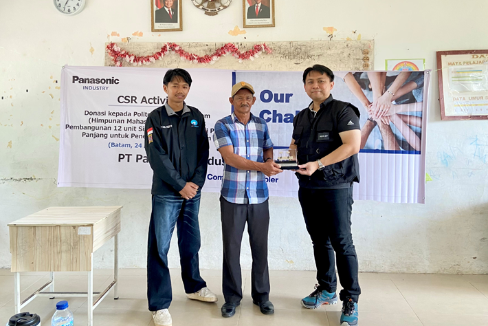 Indonesia: Contribution to Enhanced Nighttime Safety on the Island by Donating Solar Panel Systems for Public Street Lights