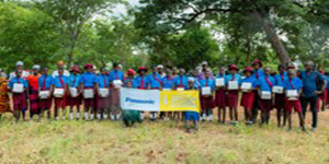 Global: FY2023 LIGHT UP THE FUTURE Project　First solar lantern donation in Zimbabwe
