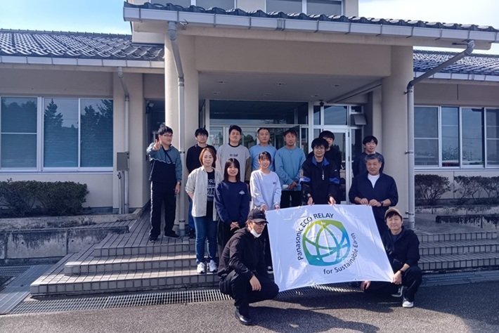 パナソニック インダストリー（株）富山拠点の有志が福祉型障害児入所施設内の清掃ボランティアを実施