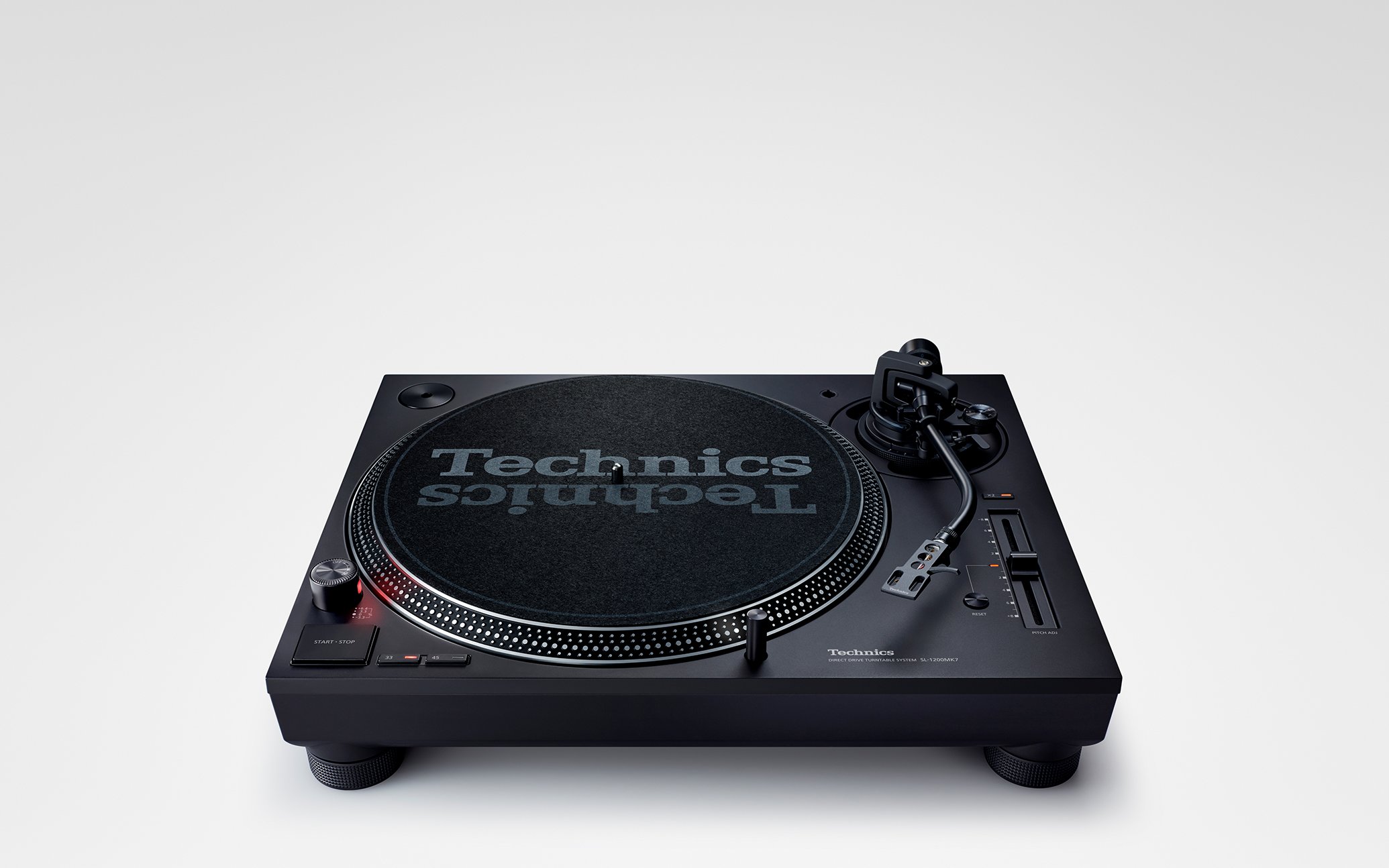 ダイレクトドライブターンテーブルシステム Technics SL-1200MK7