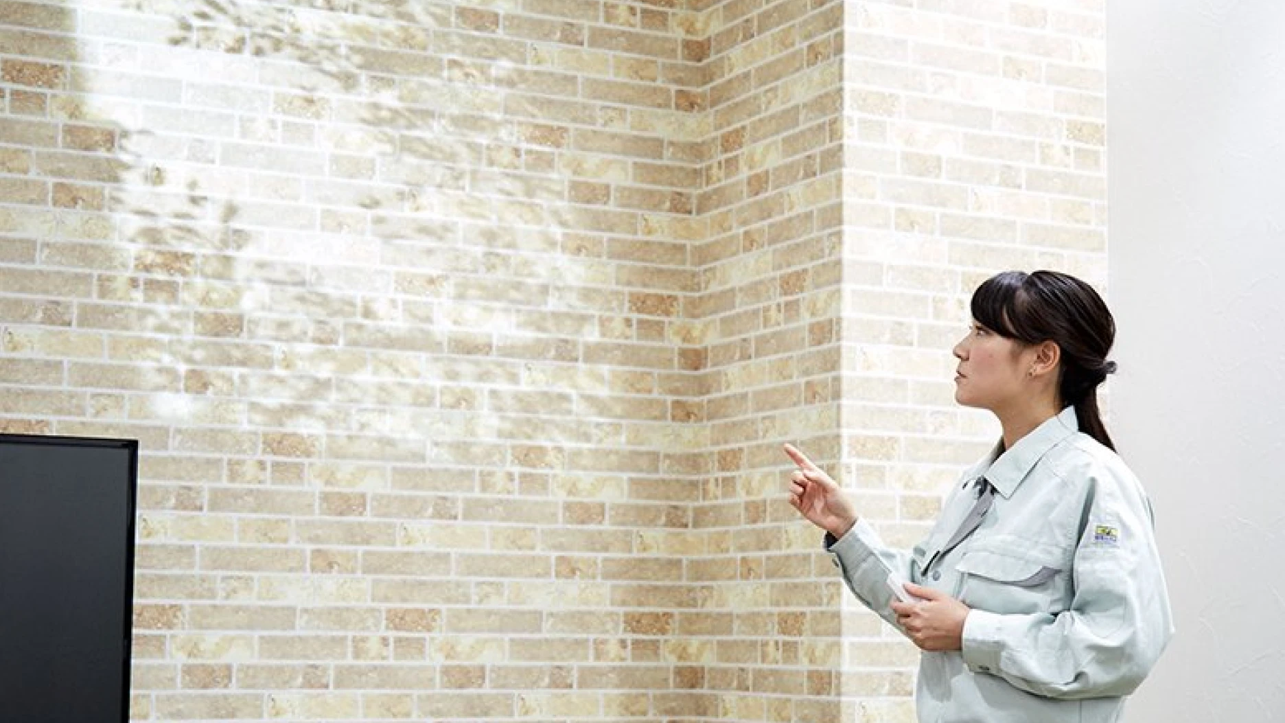 写真：パナソニック エレクトリックワークスの社員（職種：設計開発）