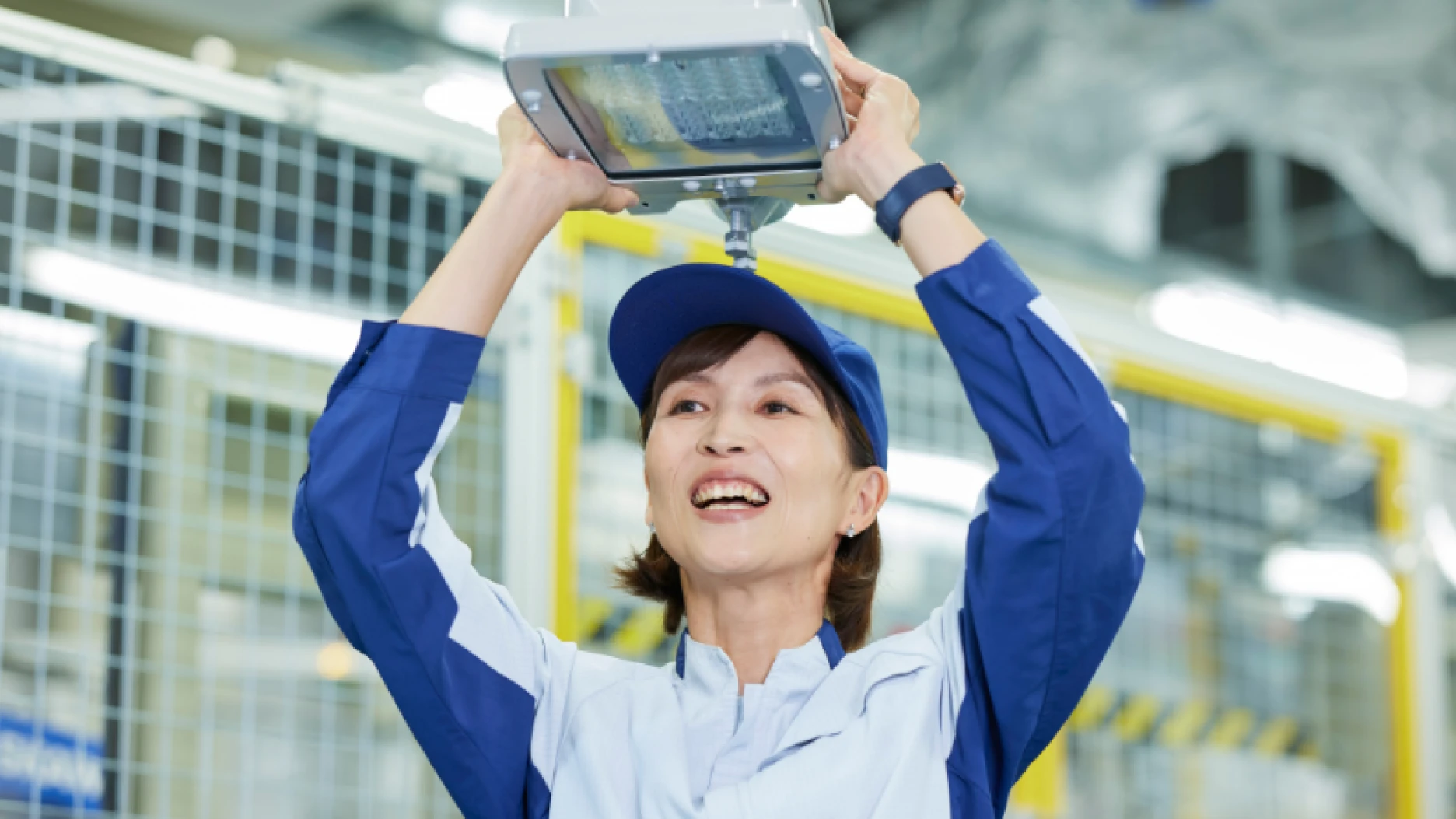 写真：パナソニック エレクトリックワークスの社員（職種：生産プロセス技術）