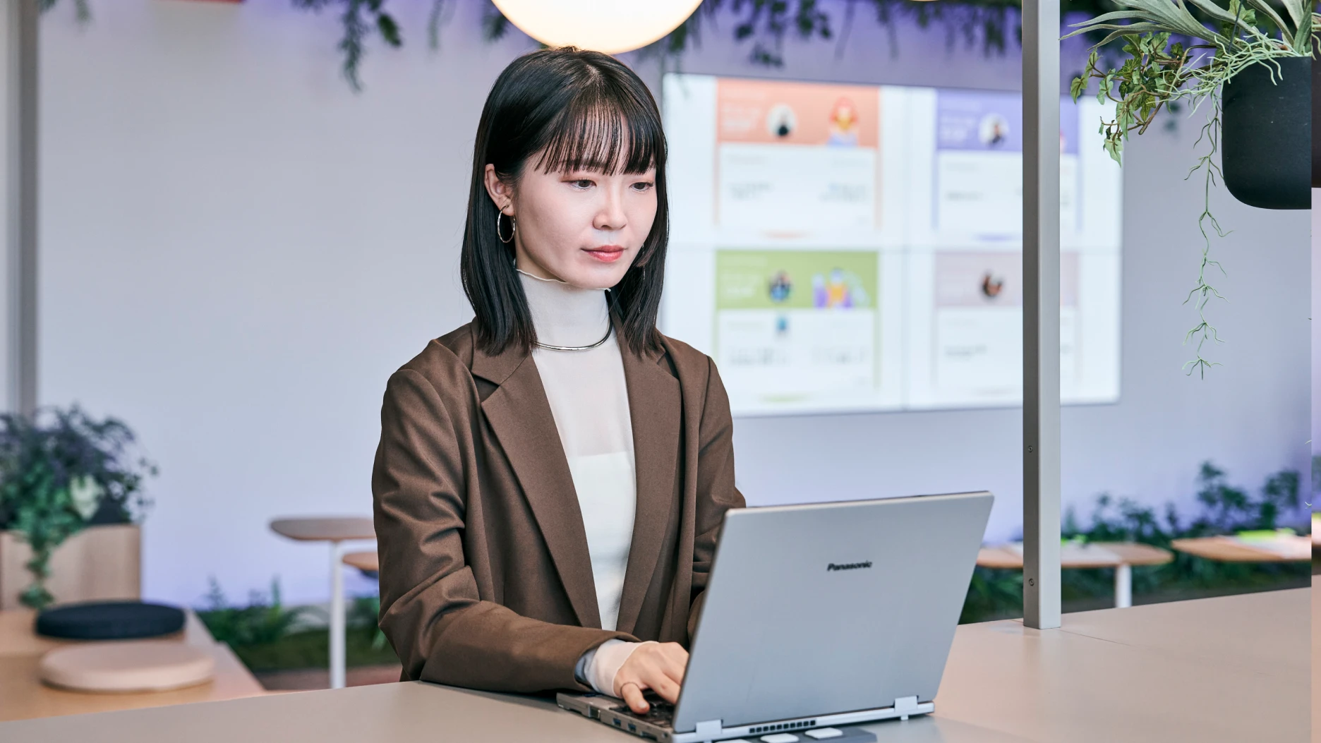 写真：パナソニック エレクトリックワークスの社員（職種：知的財産）