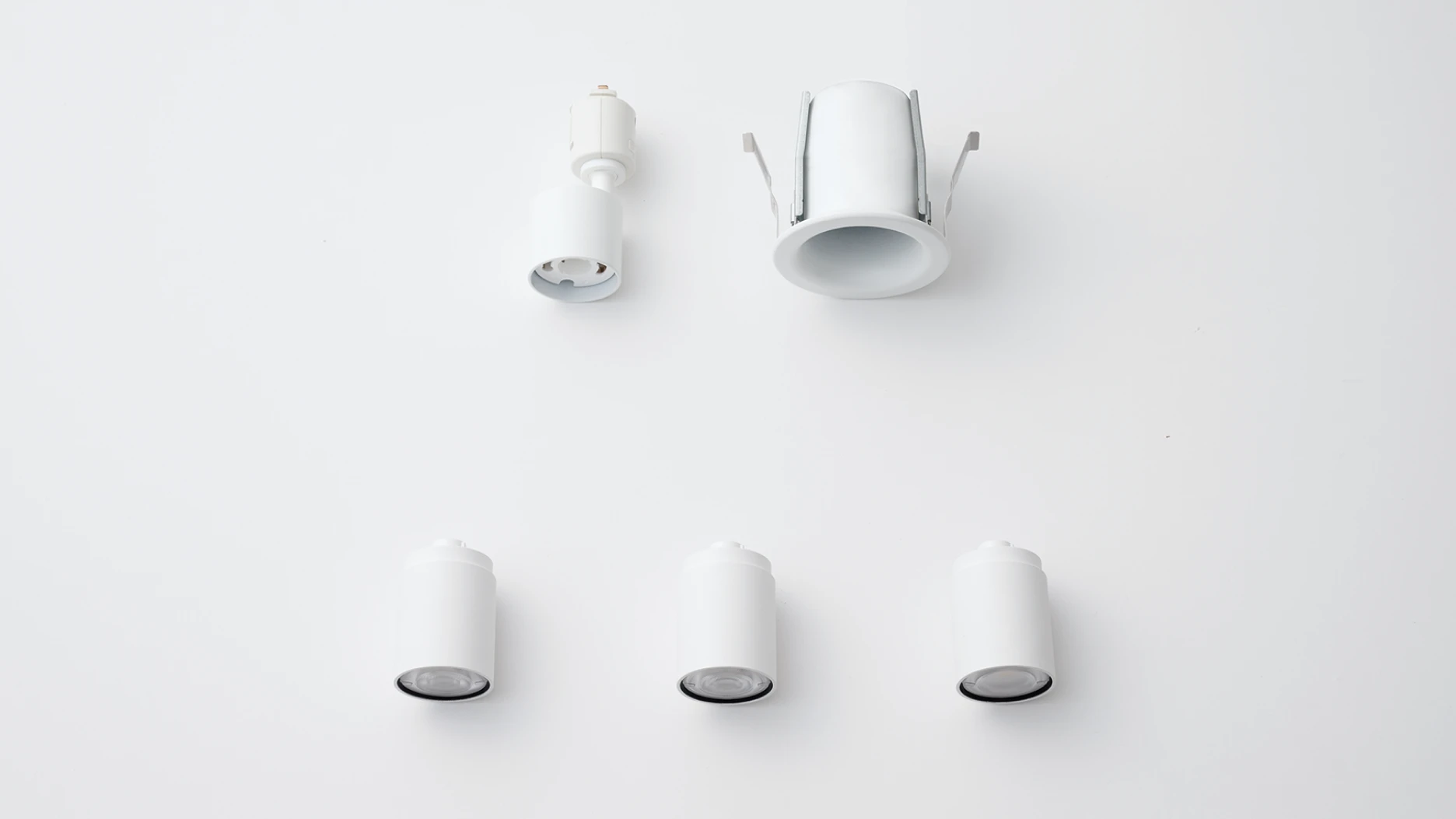 写真：コンパクトランプ展開による部品の共通化