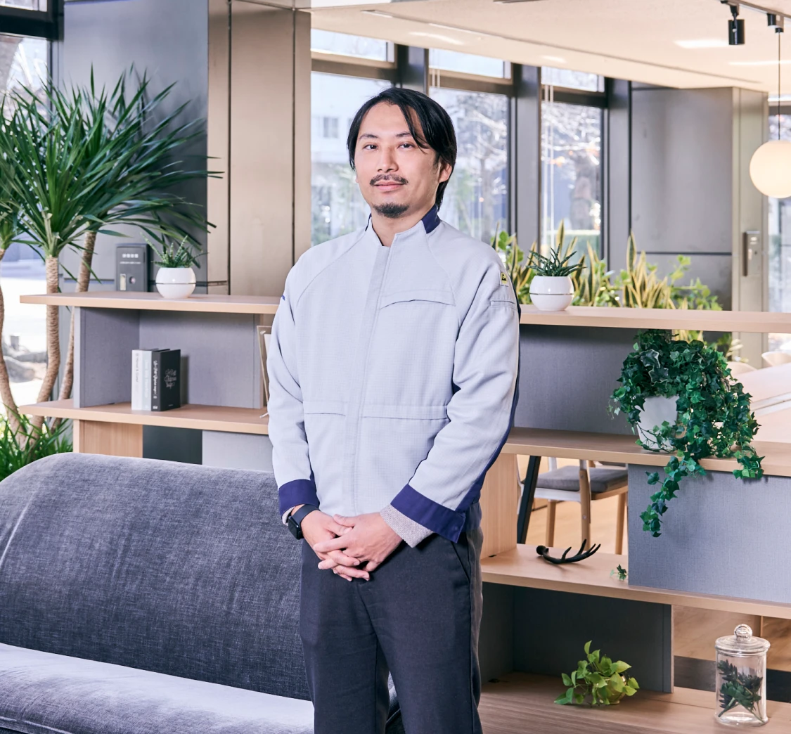 写真：電材＆くらしエネルギー事業部 配線システムコミュニケーションBU 品質保証部 小村 徹さん