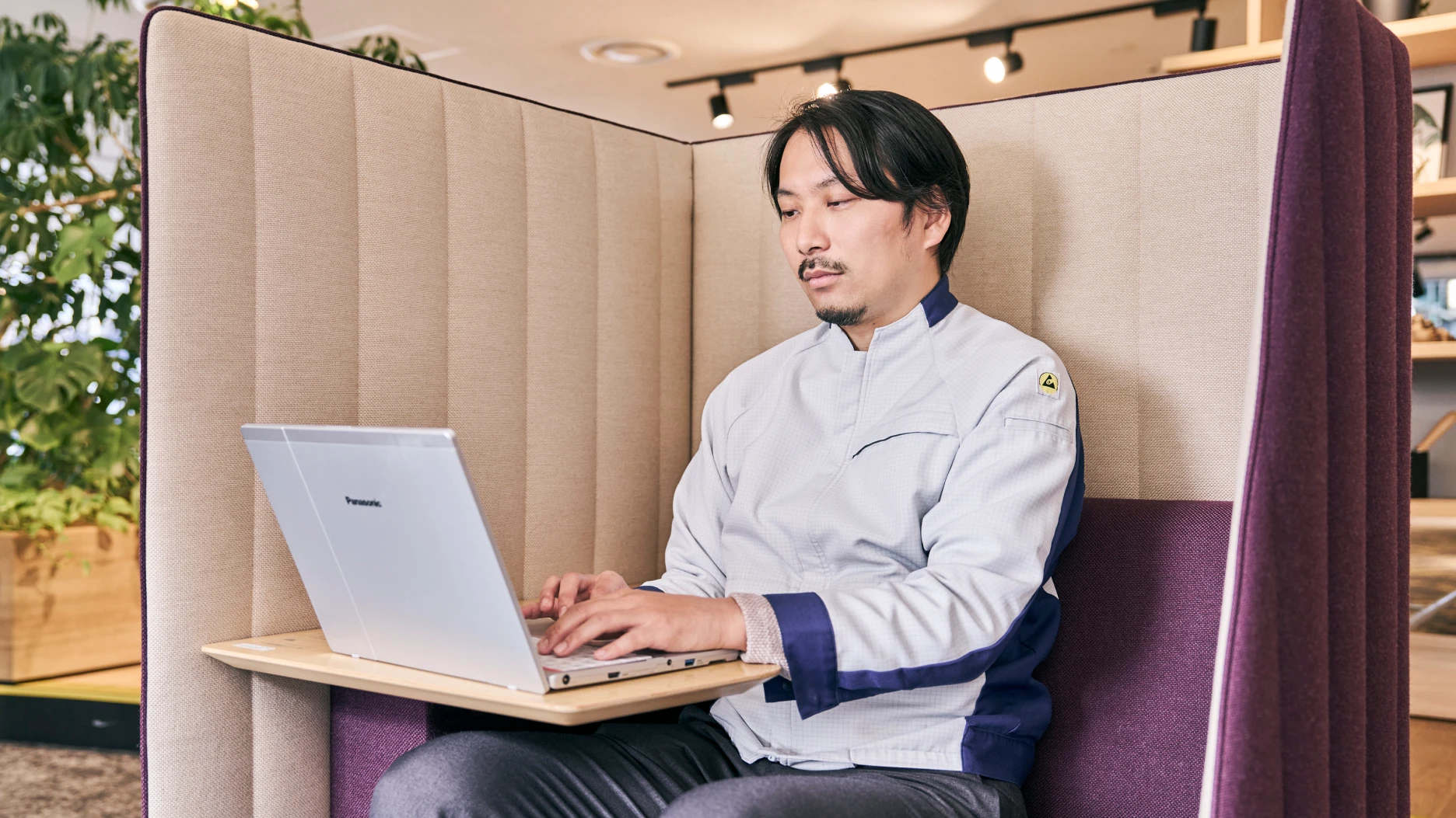 写真：ELBD 配線システムコミュニケーションBU 品質保証部 小村 徹さん