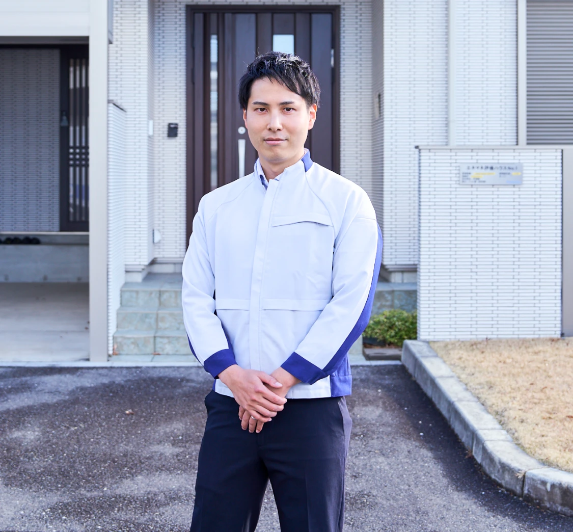 写真：電材＆くらしエネルギー事業部 品質革新センター システム評価技術部 システムソフト評価技術課 エネルギーシステム評価技術係 大本 淳一さん