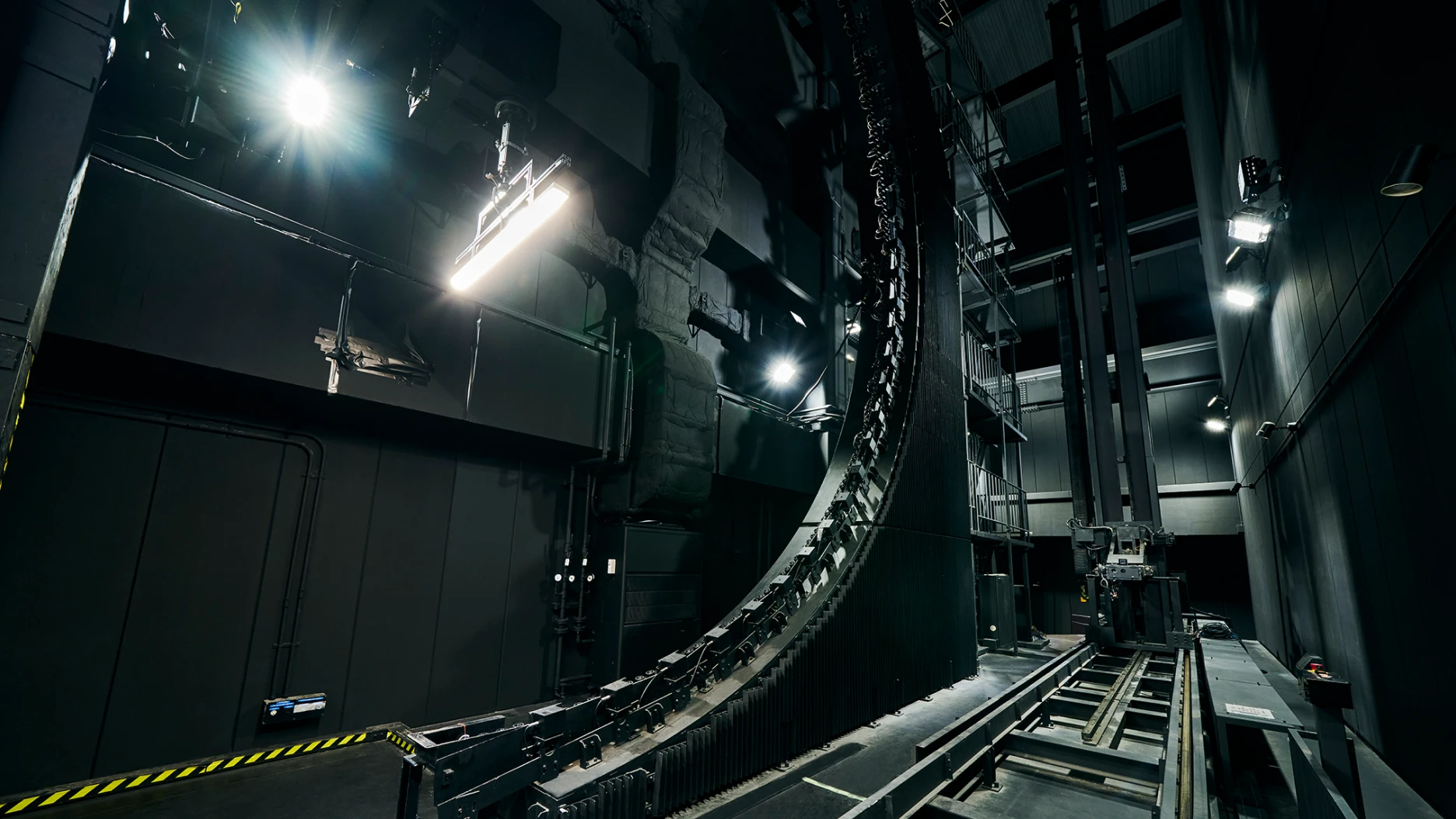 写真：多受光配光測定装置