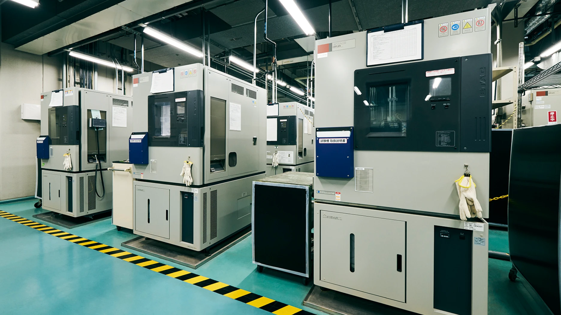 写真：恒温恒湿槽