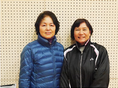 西濃地区ママさんバレーボール連盟 右：山本美代子 会長、左：清水博子 理事長
