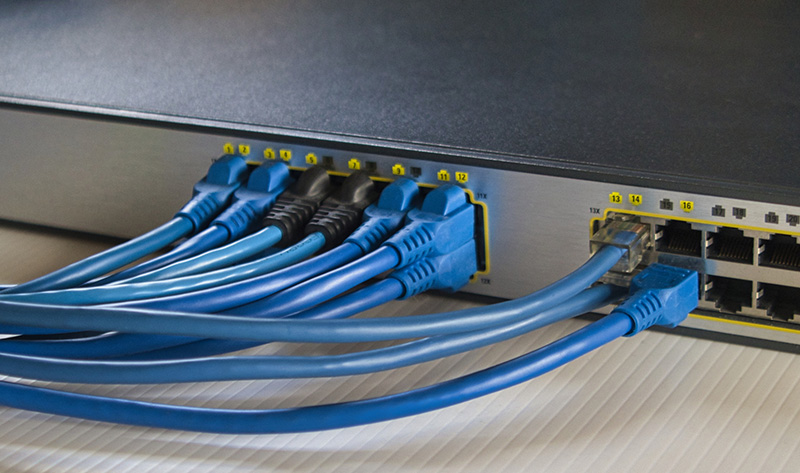 PoE給電などのIT機器における雷対策の方法