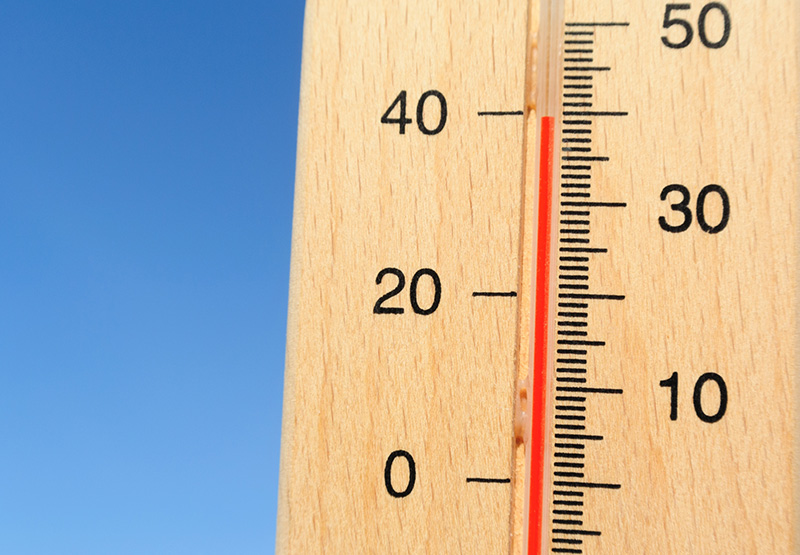 高温・発熱を防ぐファンレススイッチングハブとは？