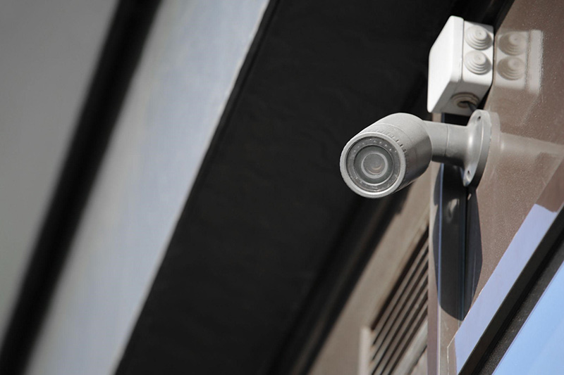 大学に監視カメラを設置することで期待できるセキュリティ以外の効果
