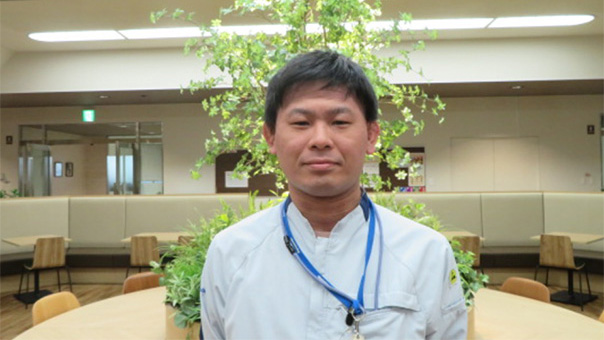 先輩社員