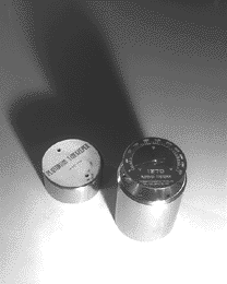 プルトニウム原子時計の写真