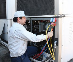 写真：点検作業