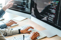 情報システム（社内SE）をしている人