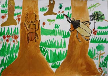 虫たちがいっぱい集まる森