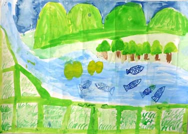 真夏の小川にいる魚