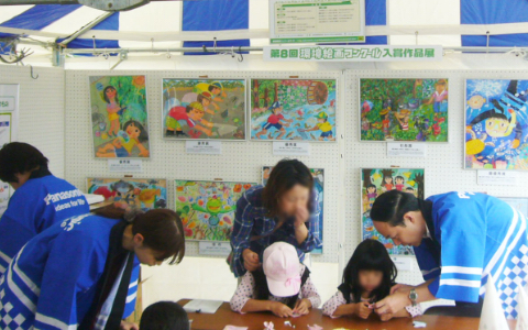 当社ブース内の環境絵画展示風景