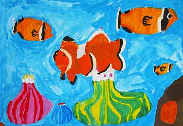 カクレクマノミとイシダイ