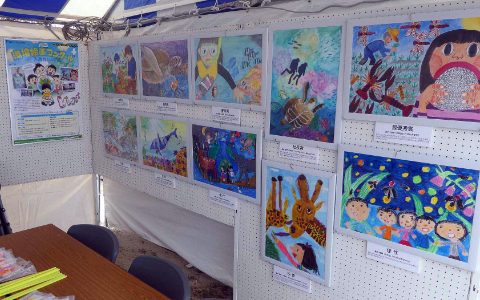 当社ブース内の環境絵画展展示風景