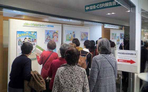 多くの方に展示をご覧いただきました