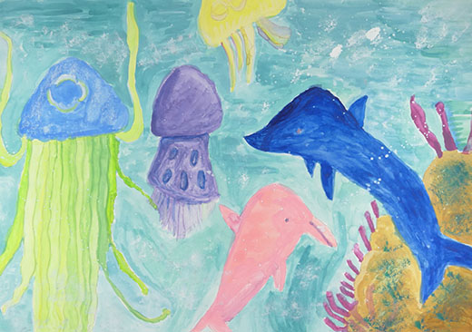 元気に泳ぐ水の生き物たち