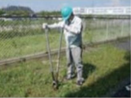 ①表層土壌採取 画像