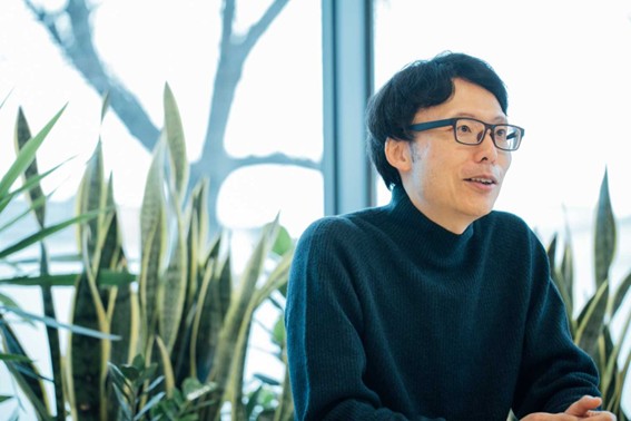 ソフト開発を担当している小原