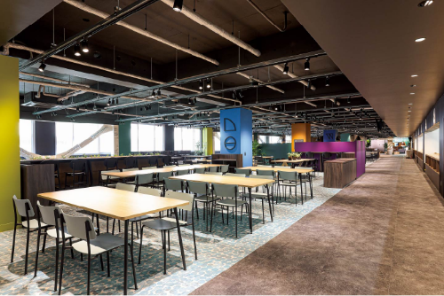 Culture Base.(旧厚生会館)社員食堂2階座席スペース