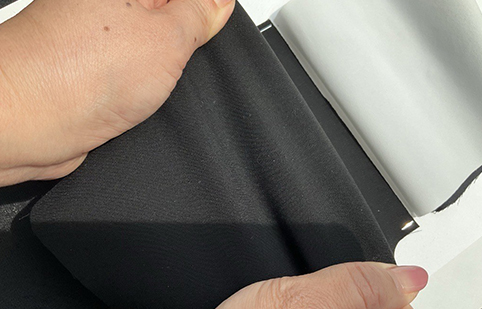 画像：ユニフォーム刷新