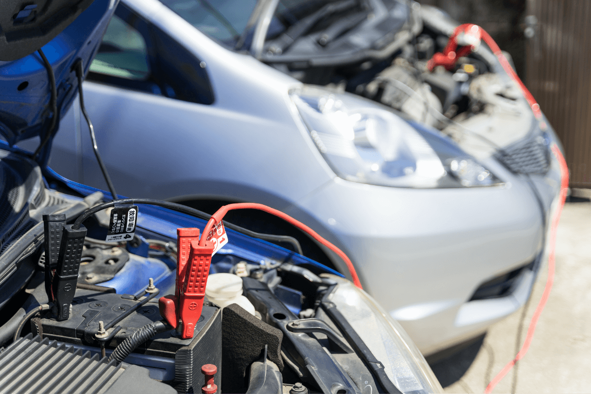 車のバッテリーが上がってしまった！