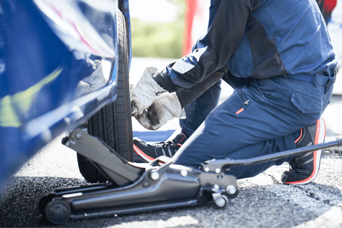 タイヤがパンク・バーストしてしまった！