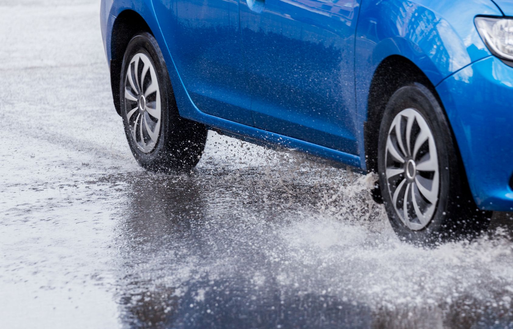 運転者の順守事項と交通違反の種類・罰則等について