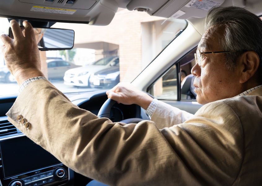 追い越しをする際の手順と留意点