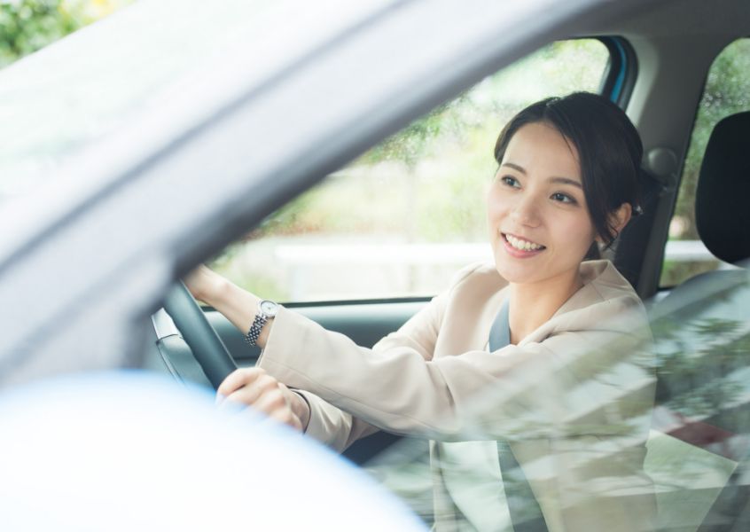 優先道路と標識の無い交差点での右左折時の注意点