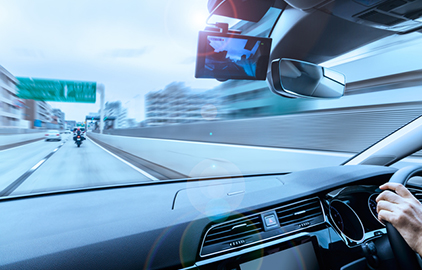 視覚の特性と自動車に働く自然の力