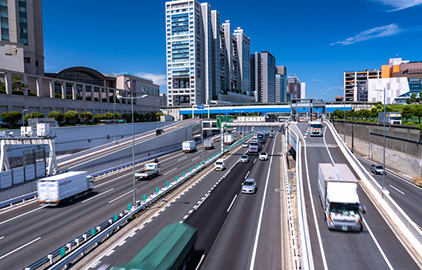 高速道路を安全に走行するための留意点