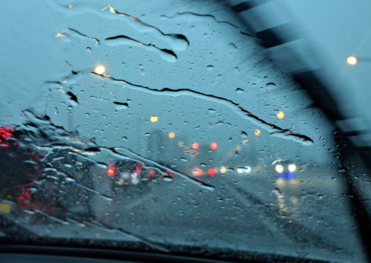 降雨・暴風と運転の目安
