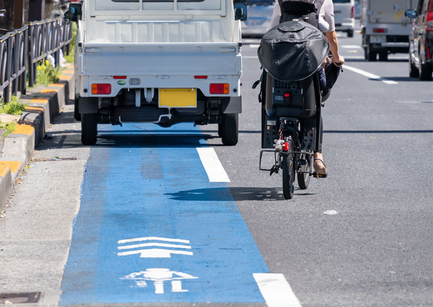 車の死角と左折時の巻き込み事故防止