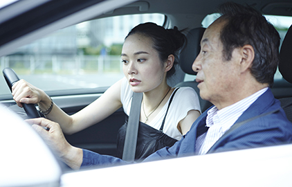 親子で車を貸し借りする前に自動車保険を見直す