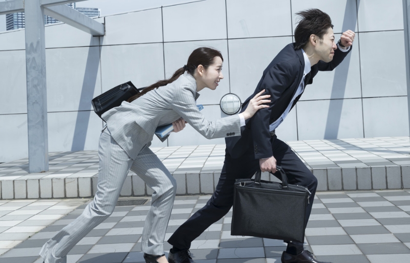 【シーズンが来る前に！】春一番が引き起こす意外な事故と対策