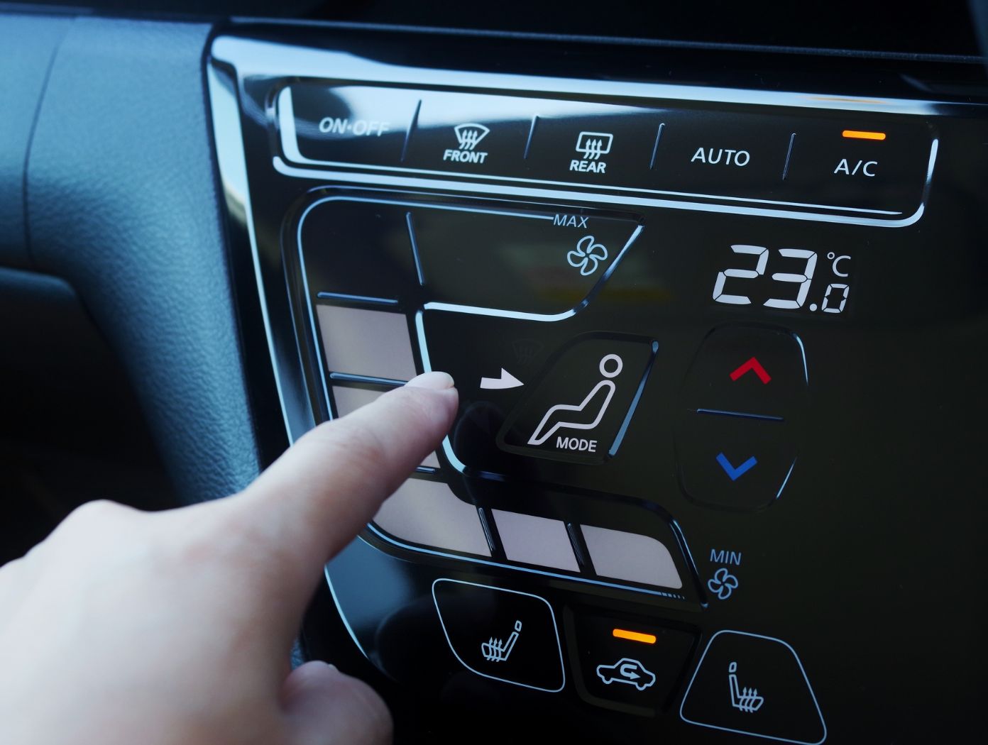 雨風をしのげ、エアコンや充電環境を利用できる