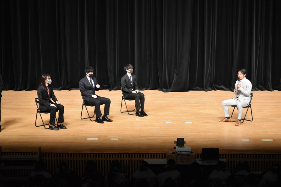 画像：サプライズ企画 鳥谷コーチの講演