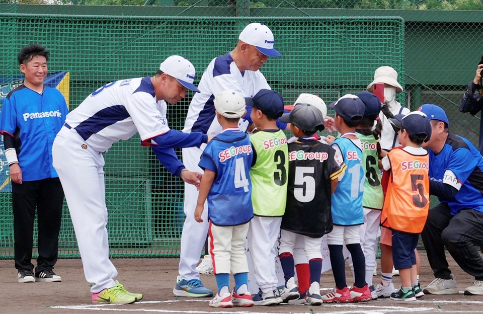 写真：中本GM兼総監督（右）、金森監督（左）