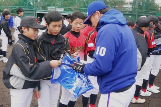 レプリカユニフォームをプレゼント